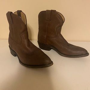 Frye Billy Short Brown Leather Western Boots